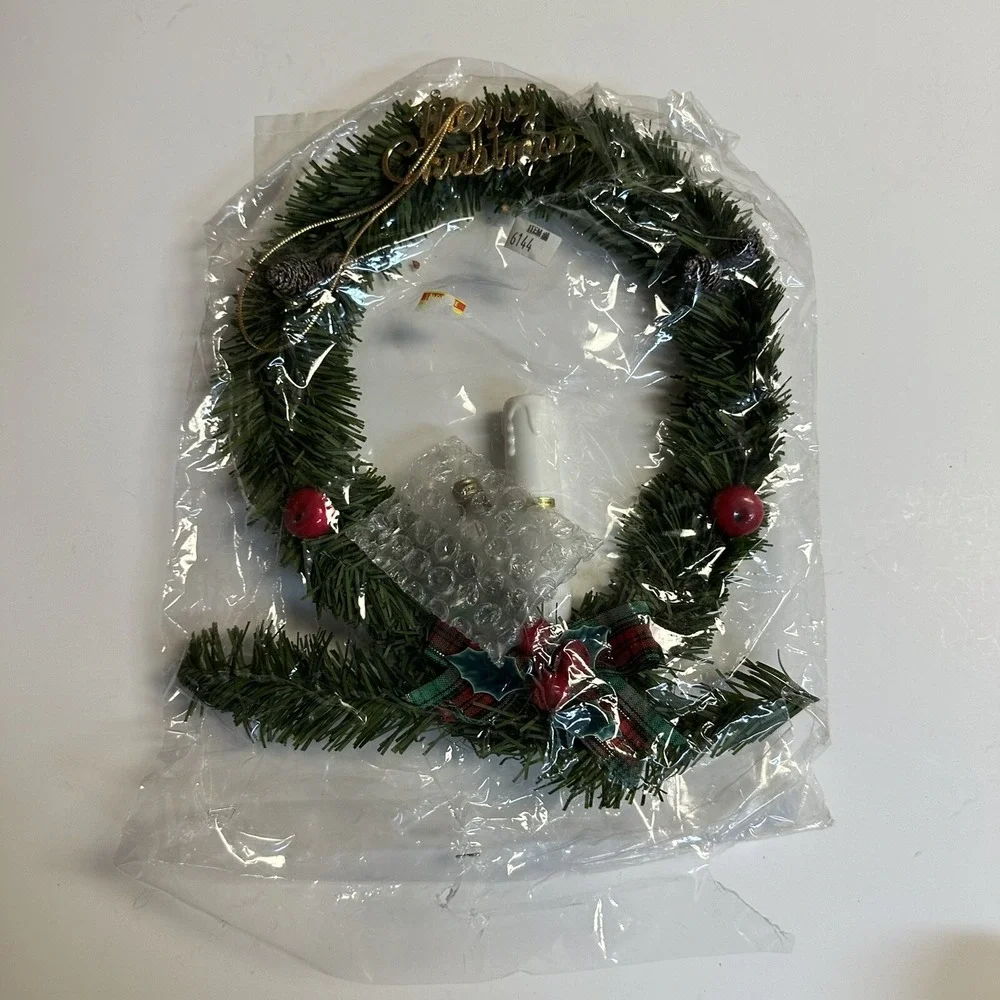 Vintage Lighted Candle Merry Christmas Wreath Hanging Window Decor NEW NOS